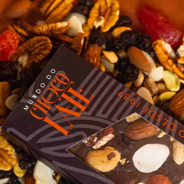 Tablete 70% cacau com Nuts